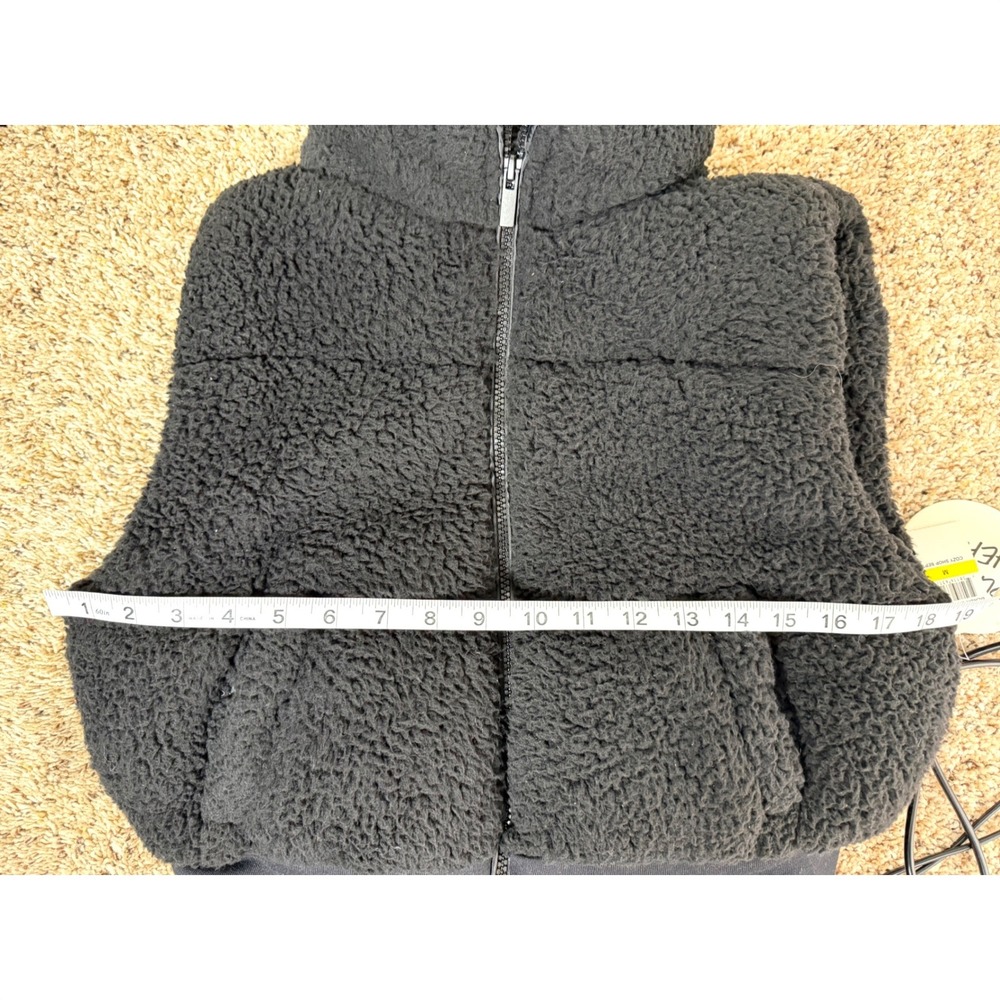 Flamingo Heart Black Sherpa Faux Fur Puffer Vest BJJV807 Size Medium NWT - Picture 7 of 11